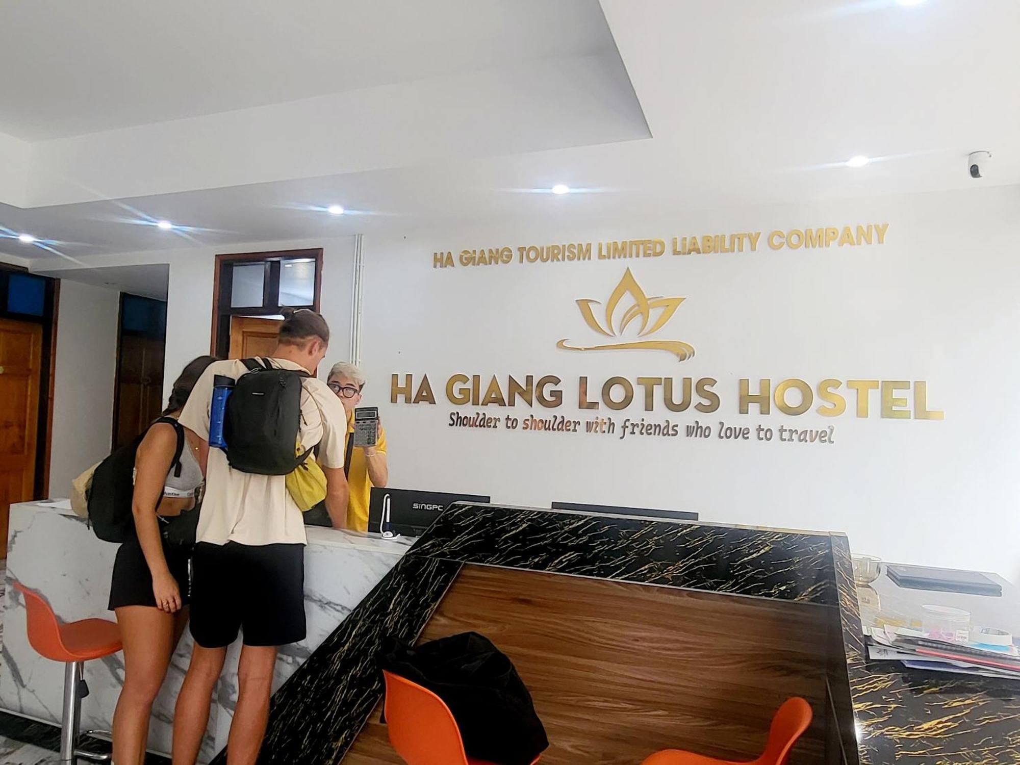 Ha Giang Lotus Hostel Motorbikes Tours 외부 사진