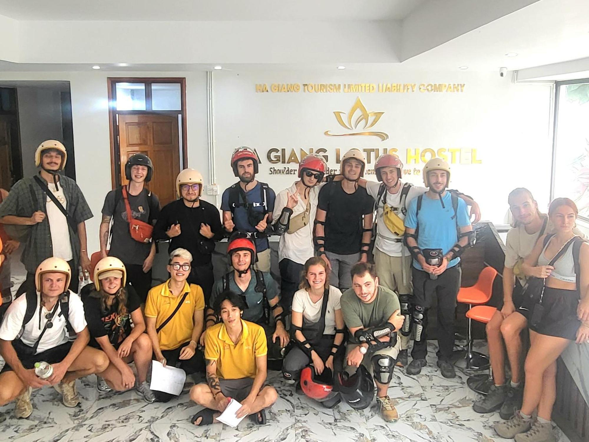 Ha Giang Lotus Hostel Motorbikes Tours 외부 사진